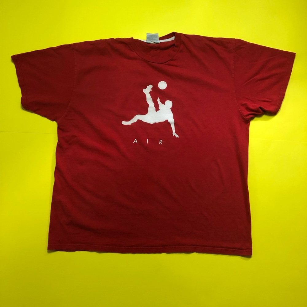2000’s Nike Air t-shirt